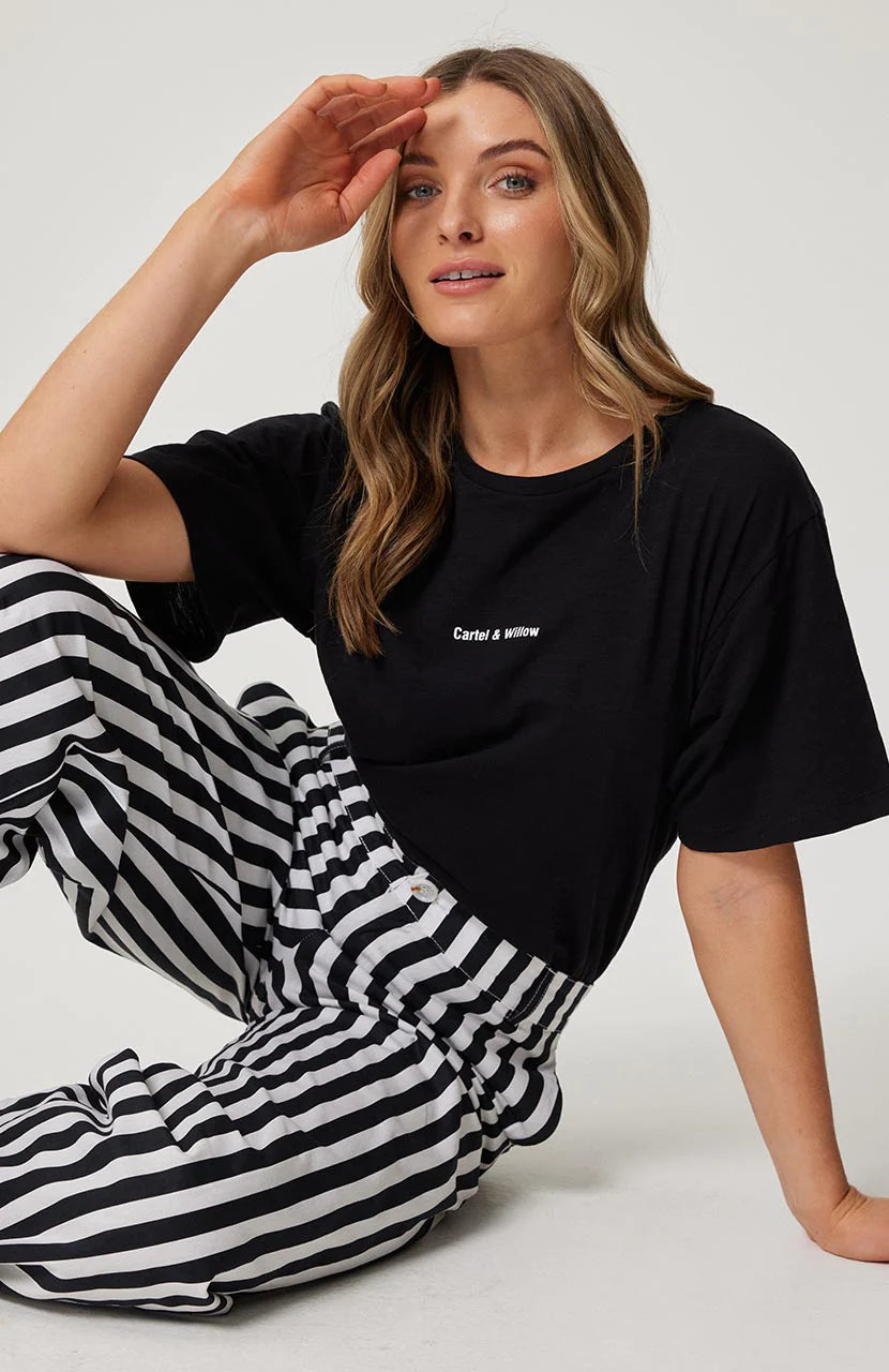 black tee shirt , cotton with straight hemline New Zealand