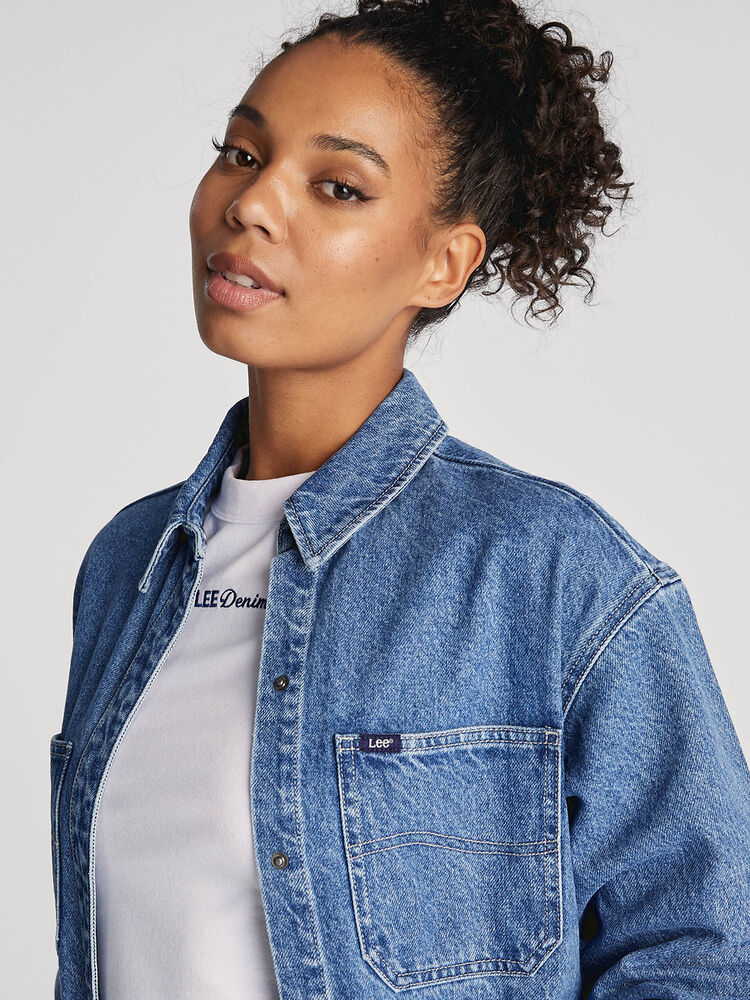 Lee signature relaxed denim shirt is a cotton oversized fit