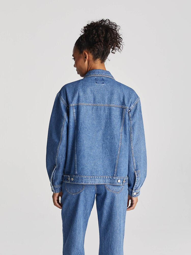 Baggy denim jacket from Lee Denim is an oversized fit
