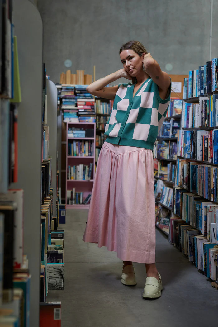 Elasticated waist, cotton with pockets