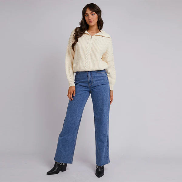 Cable cream knit with long sleeves New Zealand