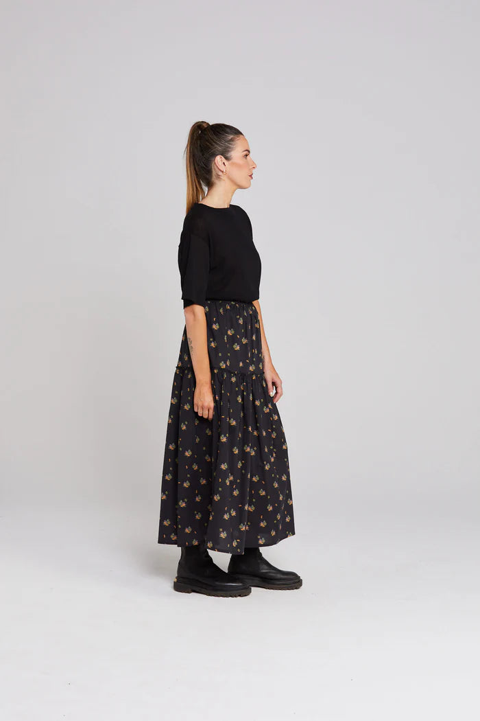 black midi skirt, cotton with side pockets