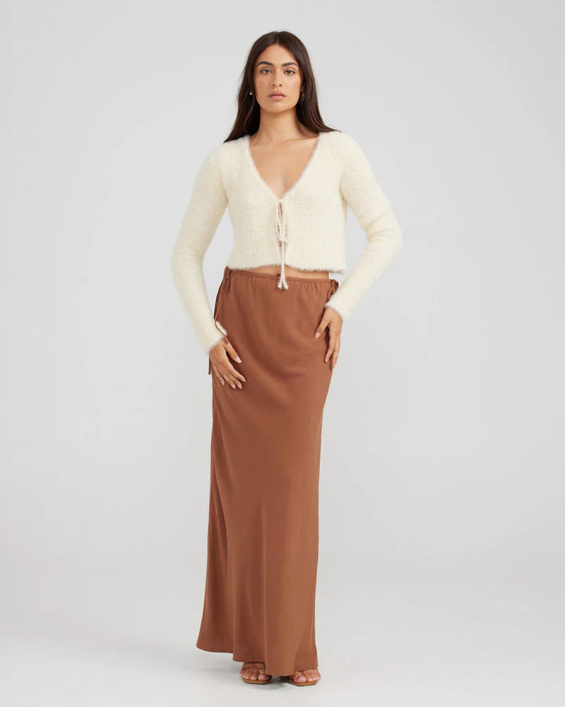 fitted sleeves and v neckline