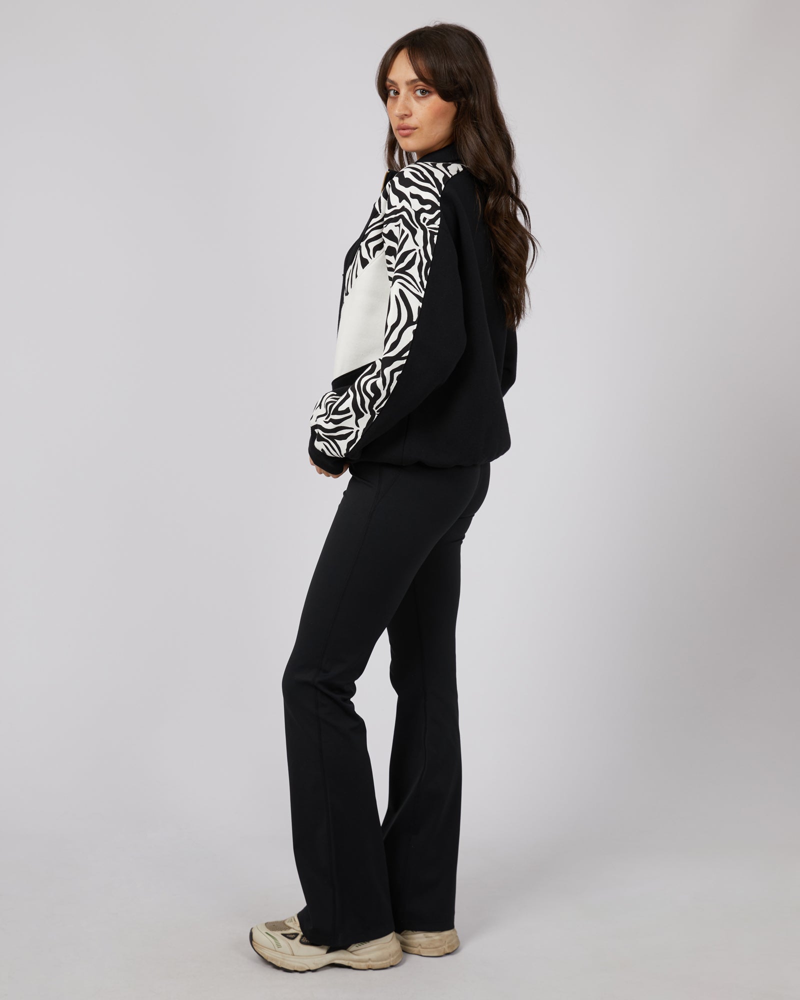 sweatshirt in black and white for womans AAE New Zealand