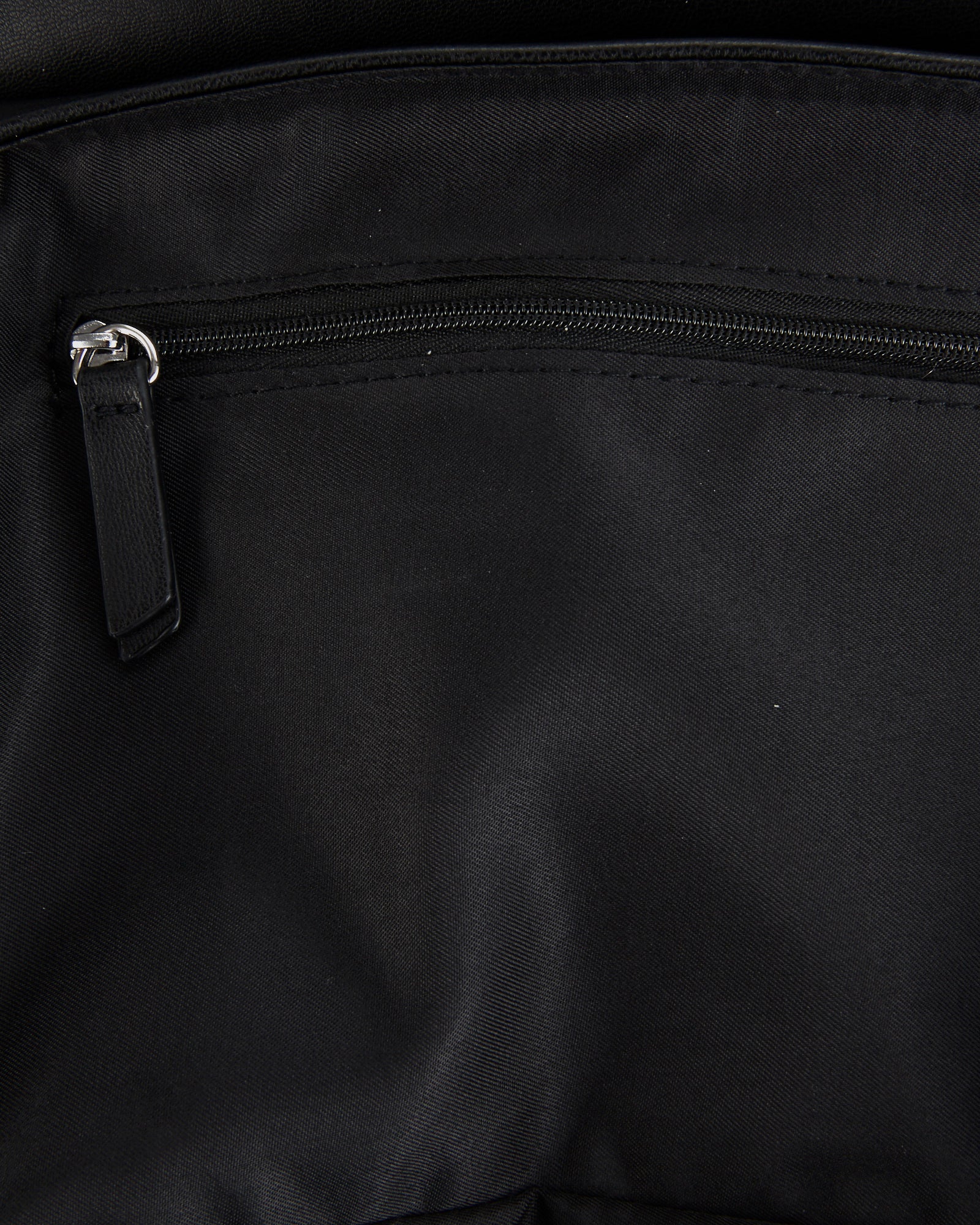 Urban Status black shoulder bag, quilted with chain