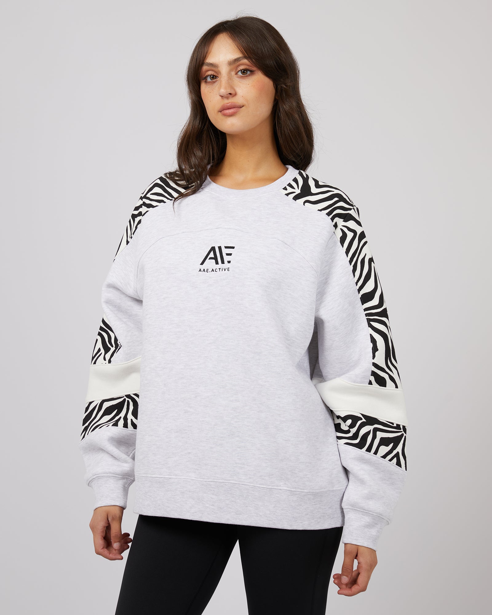 parker panelled crew sweatshirt, spot sweatshirt New Zealand