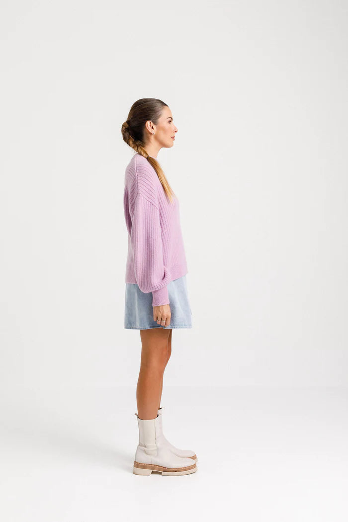 womans relaxed fit, ribbed detail lilac New Zealand