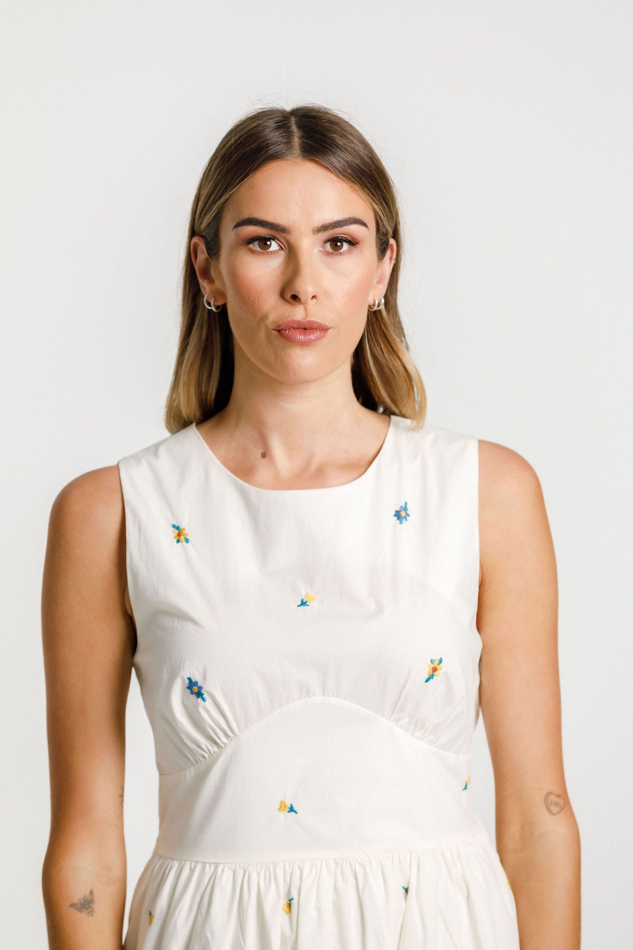 cotton thing thing dress, white with round neckline