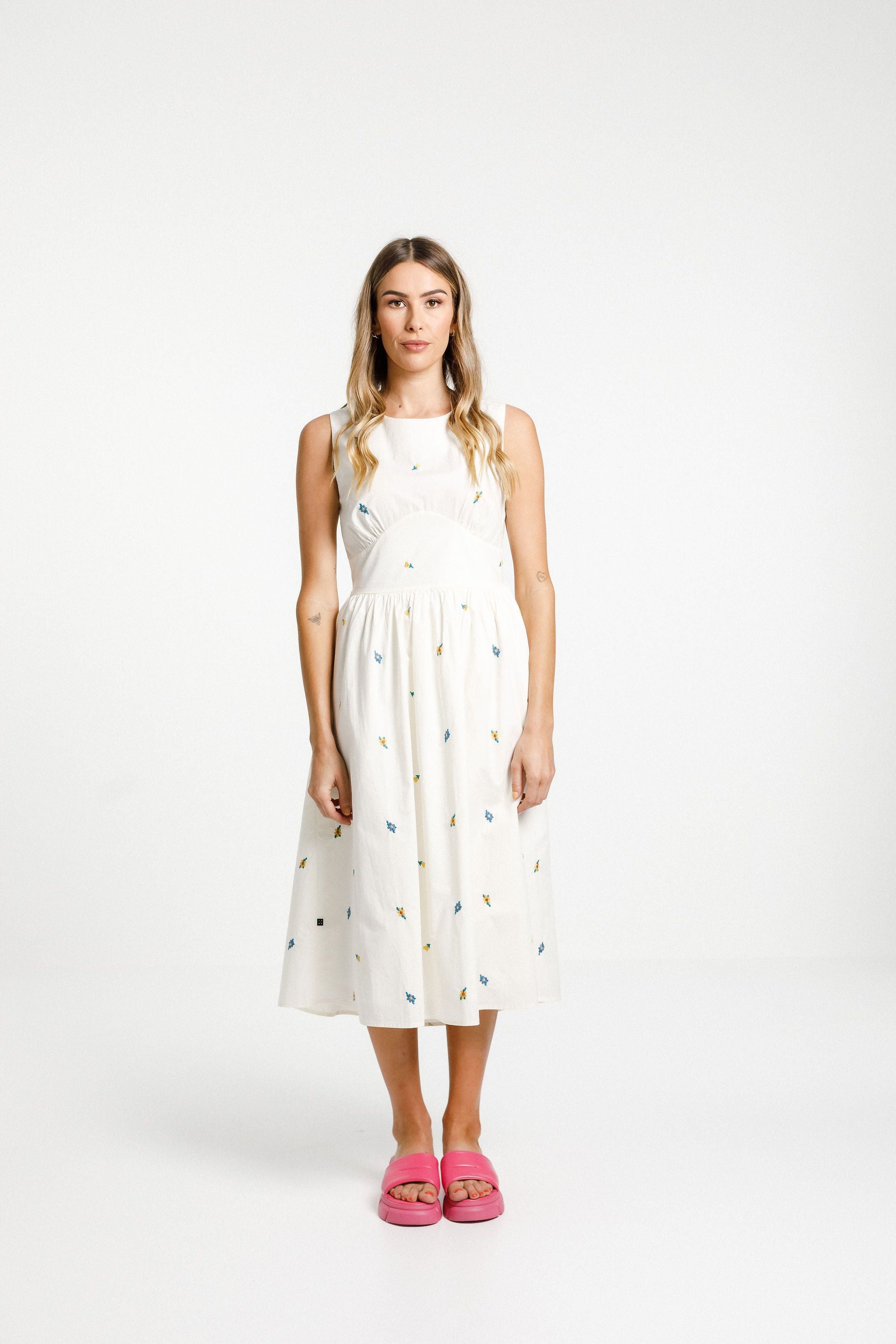 Thing thing dress white with flowers