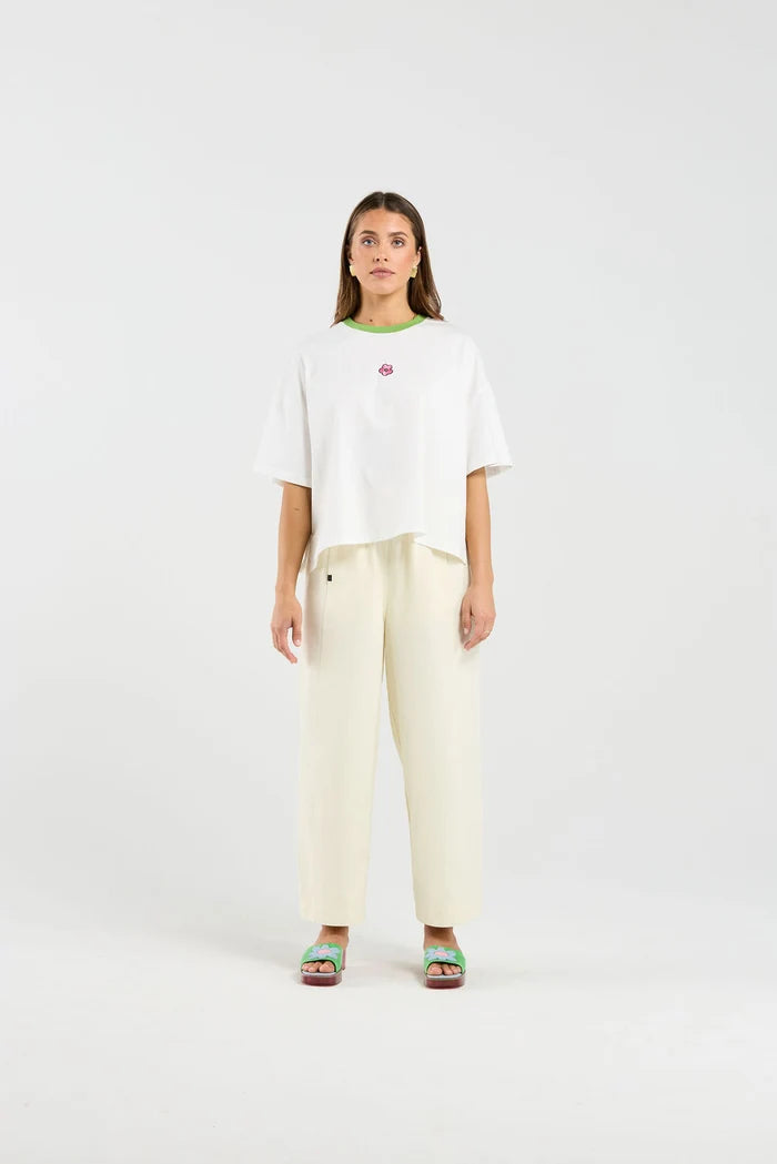 white cotton tee, flower