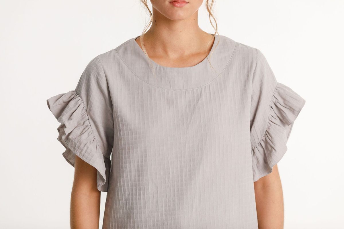 XO Top Replen, grey, ruffle sleeve and cotton from thing Thing