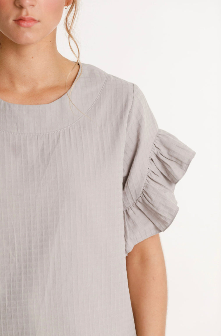 XO Top Replen, grey, ruffle sleeve and cotton from thing Thing